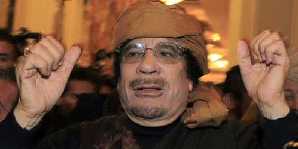 Foto: Los tres jets privados de Gadafi llegan a El Cairo para una reunión de alto nivel
