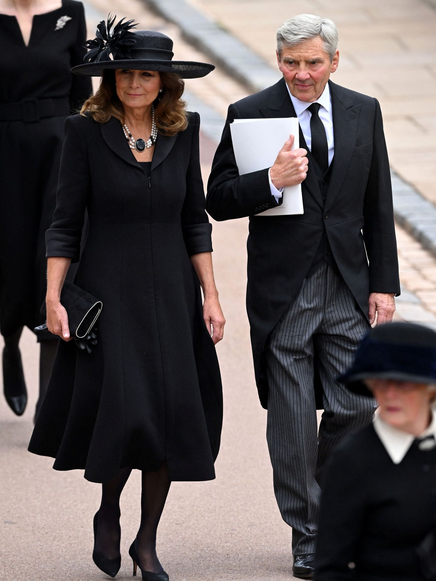 Carole y Michael Middleton, en la misa funeral por la muerte de Isabel II en Windsor. (Reuters)