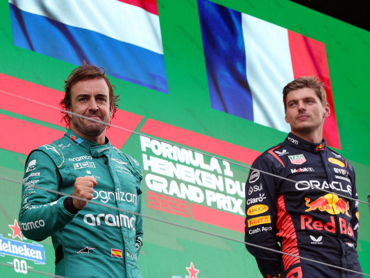 Foto: Fernando Alonso y Max Verstappen han mostrado en más de una ocasión su deseo de competir juntos en las 24 horas de Le Mans. (Reuters/Stephanie Lecocq)
