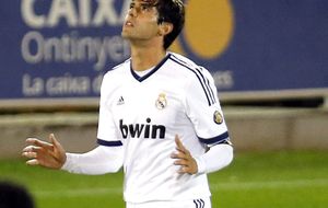 El Bernabéu muestra su hartazgo con un Kaká ‘tocado y hundido’