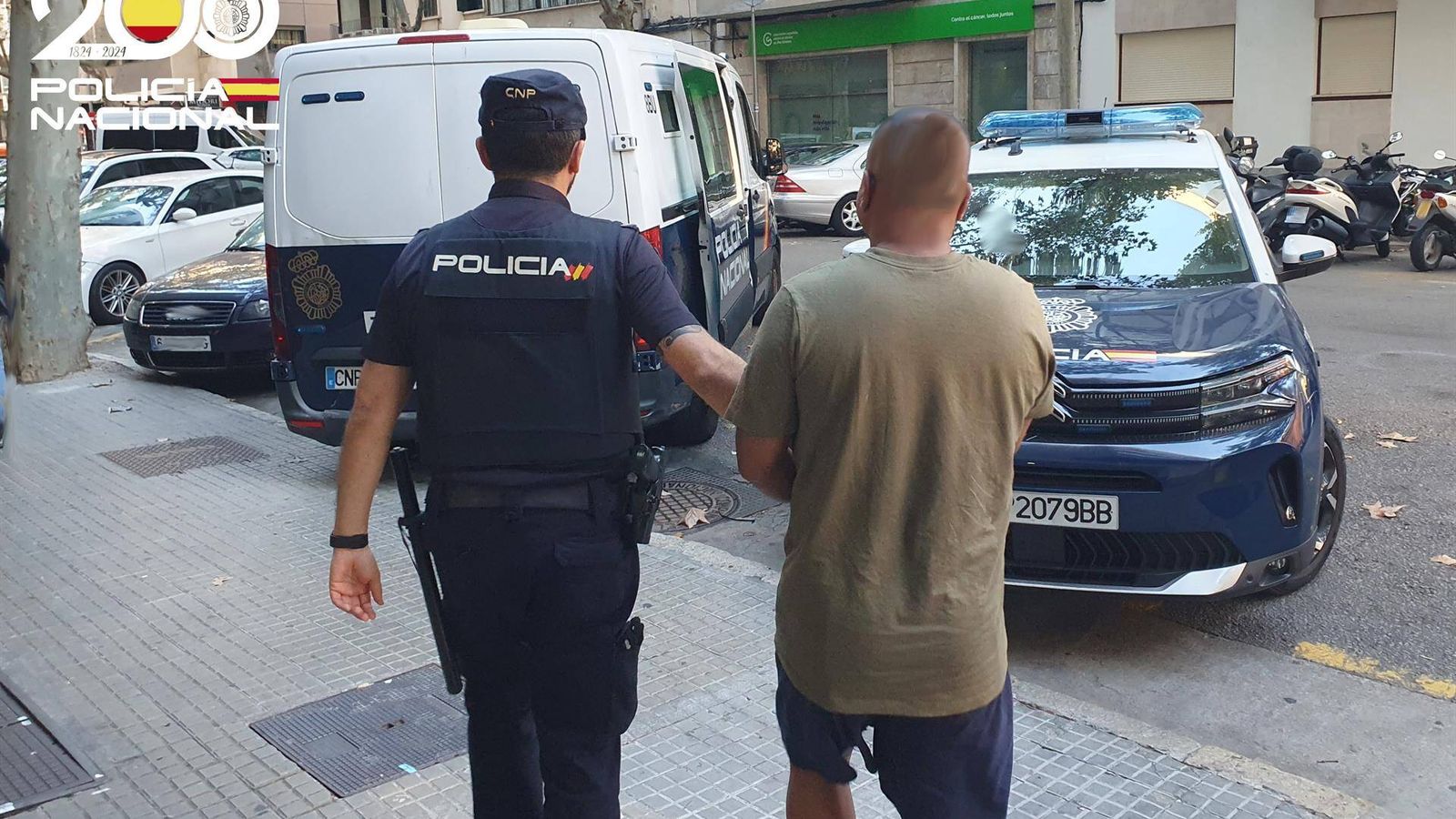 Detenido en Palma por agredir a un hombre con una botella tras rajar su tienda de campaña y robarle el teléfono móvil
