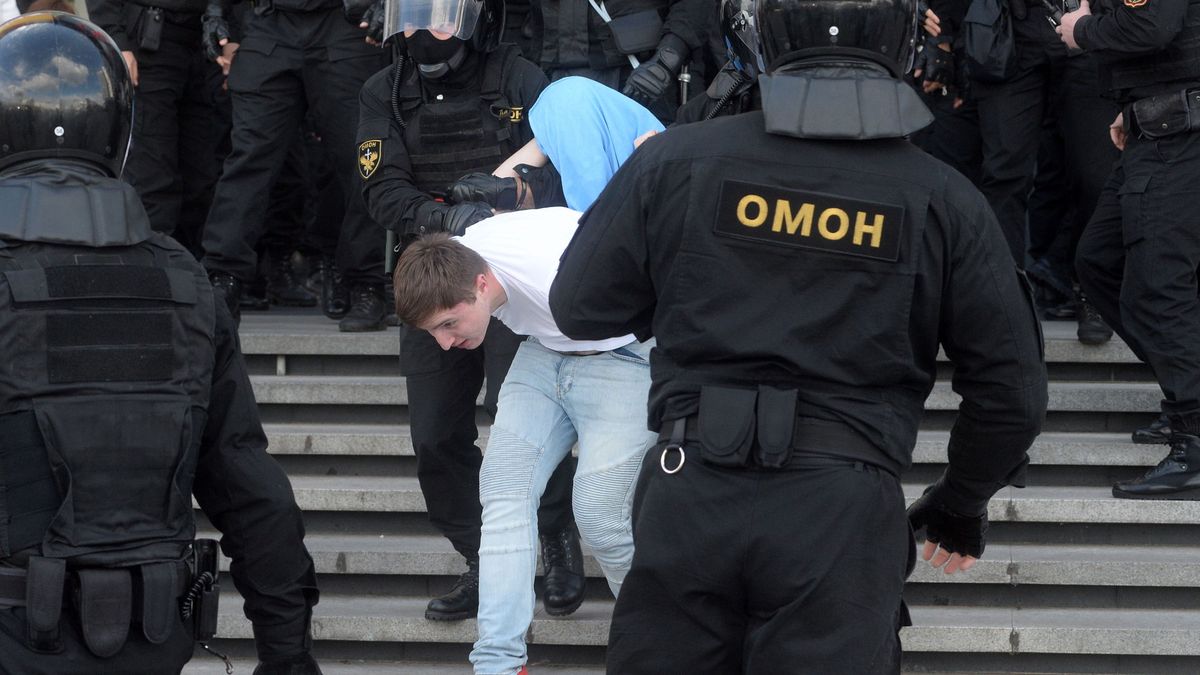 Detenidas cerca de 250 personas durante una protesta en la capital de Bielorrusia