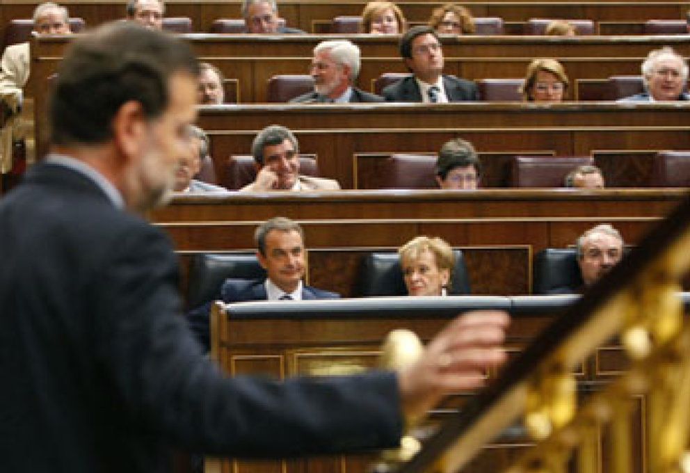 Foto: Zapatero se crece y Rajoy le exige que entregue las actas de ETA o dimita ante el Rey