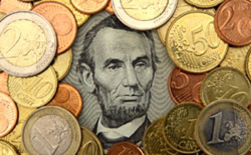 Foto: El euro aparca sus miedos para recuperar el nivel de los 1,33 dólares