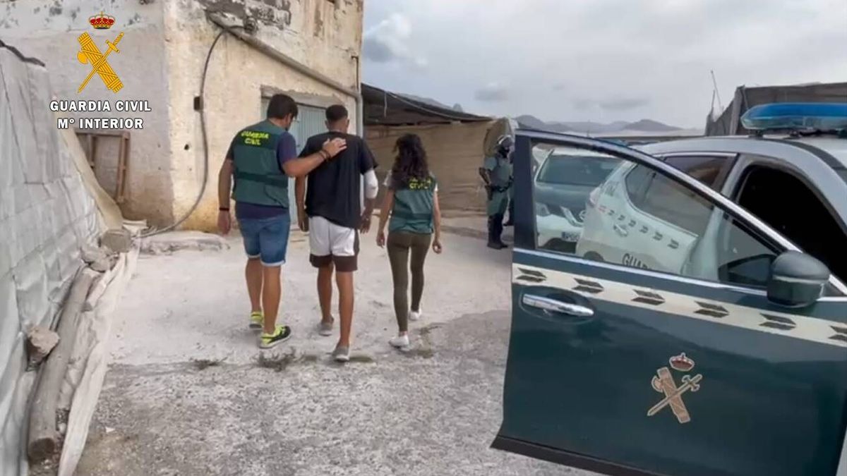 Detenidos unos padres en Almería por fingir el secuestro de su hijo de 13 años