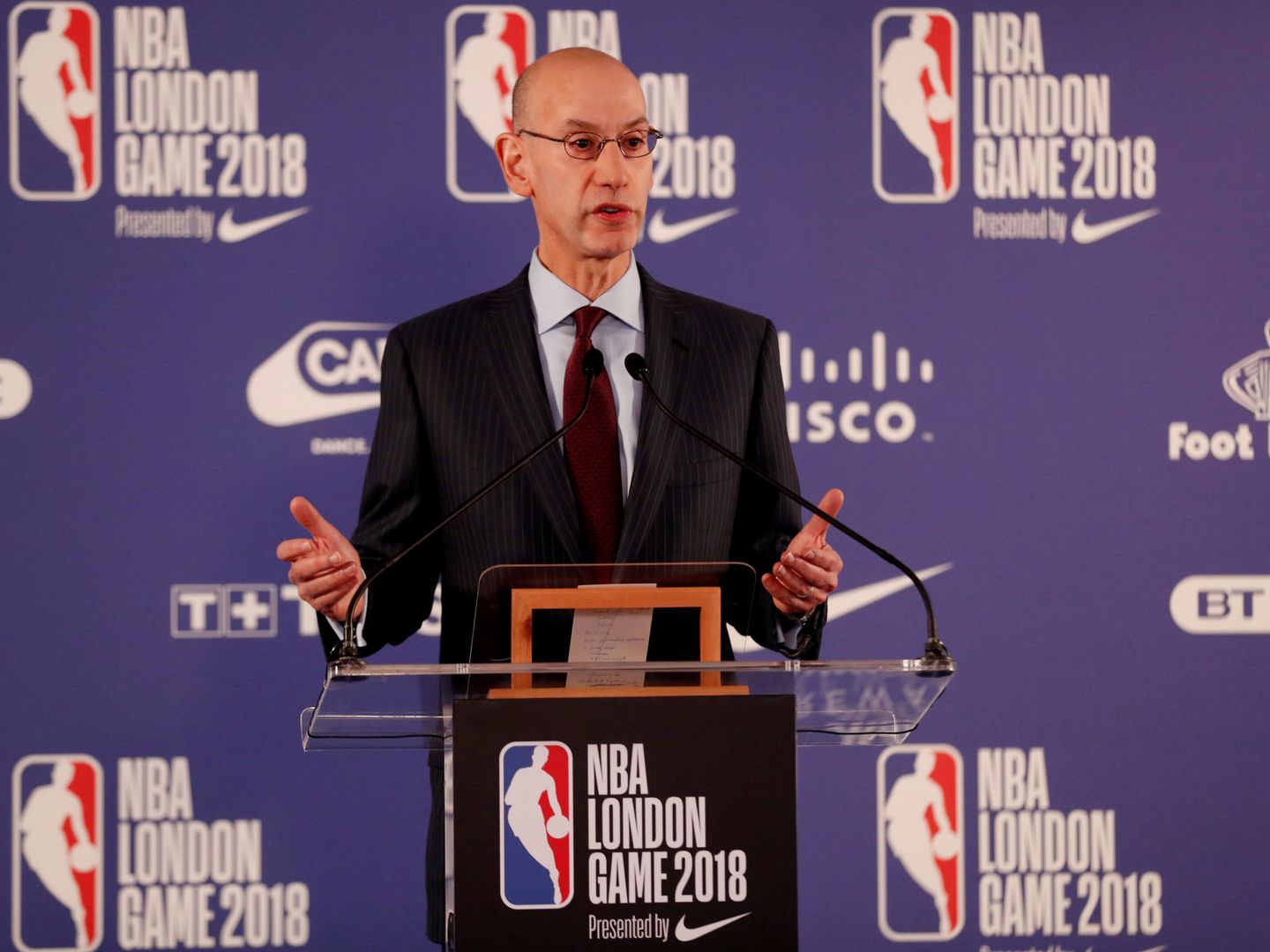 Adam Silver, comisionado de la NBA, ha mostrado en varias ocasiones su apoyo al calendario de la FIBA. (Reuters)