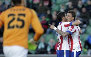 El Atlético de Madrid sale en defensa de un Simeone enfurecido 
