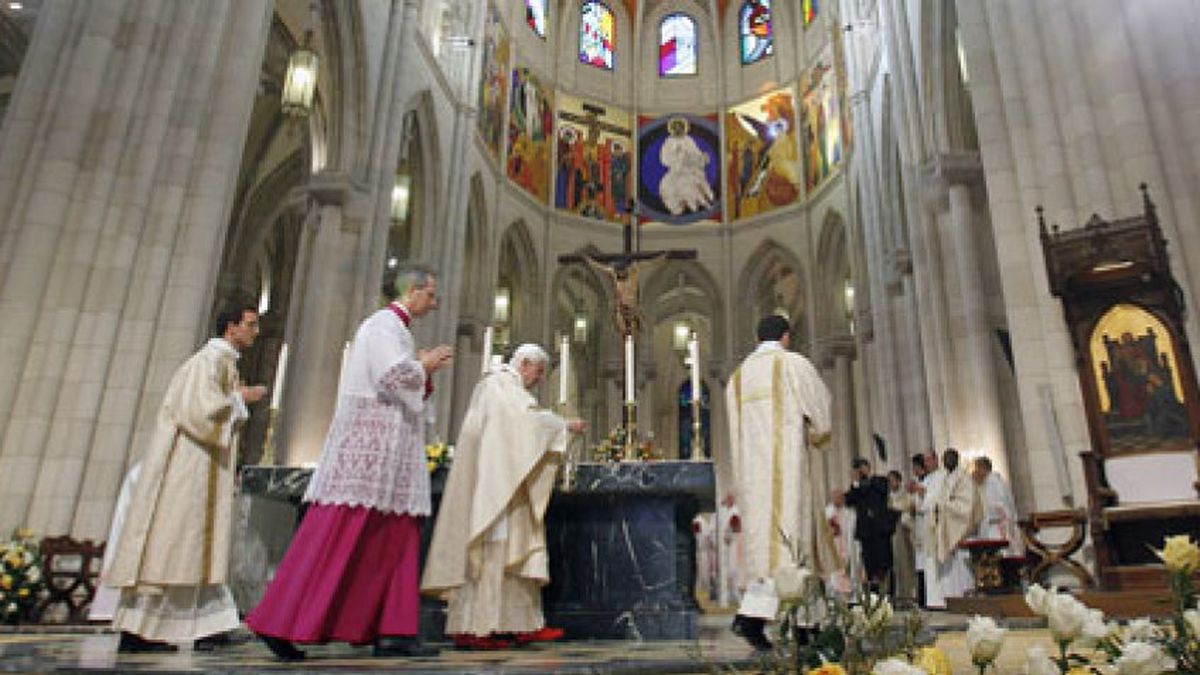 El Papa advierte de que los sacerdotes deben ser santos y estar convencidos