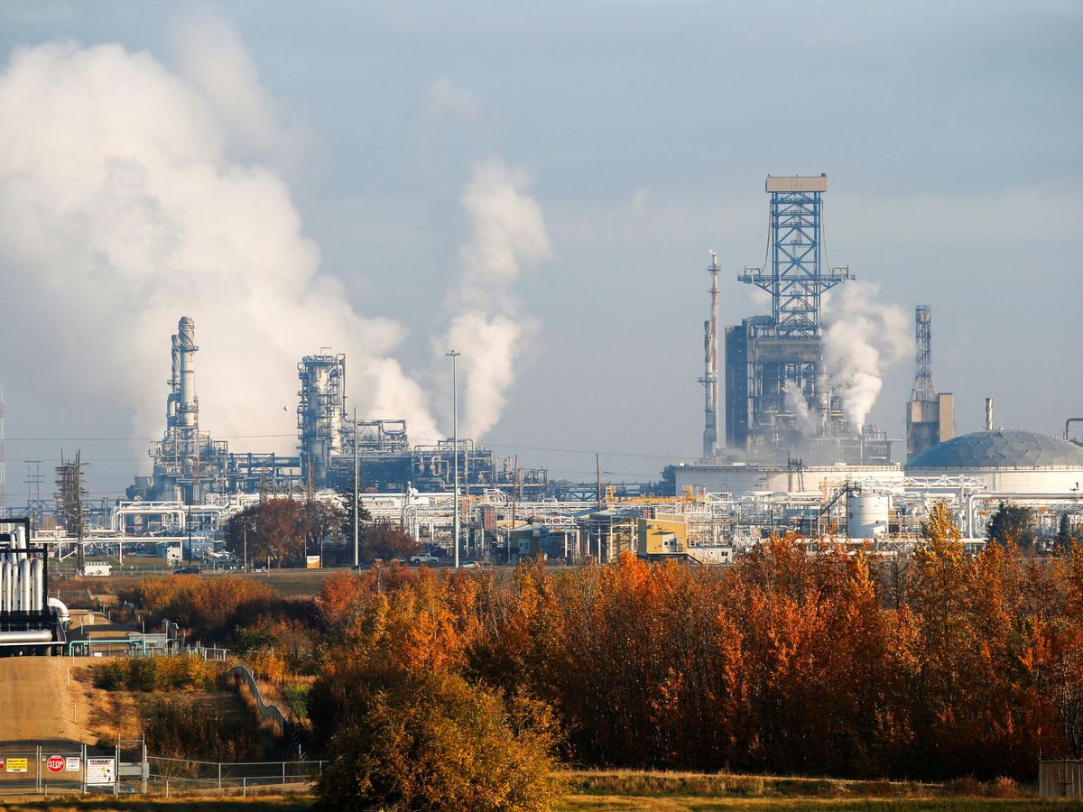 Foto: Una refinería en Canadá. (Reuters)