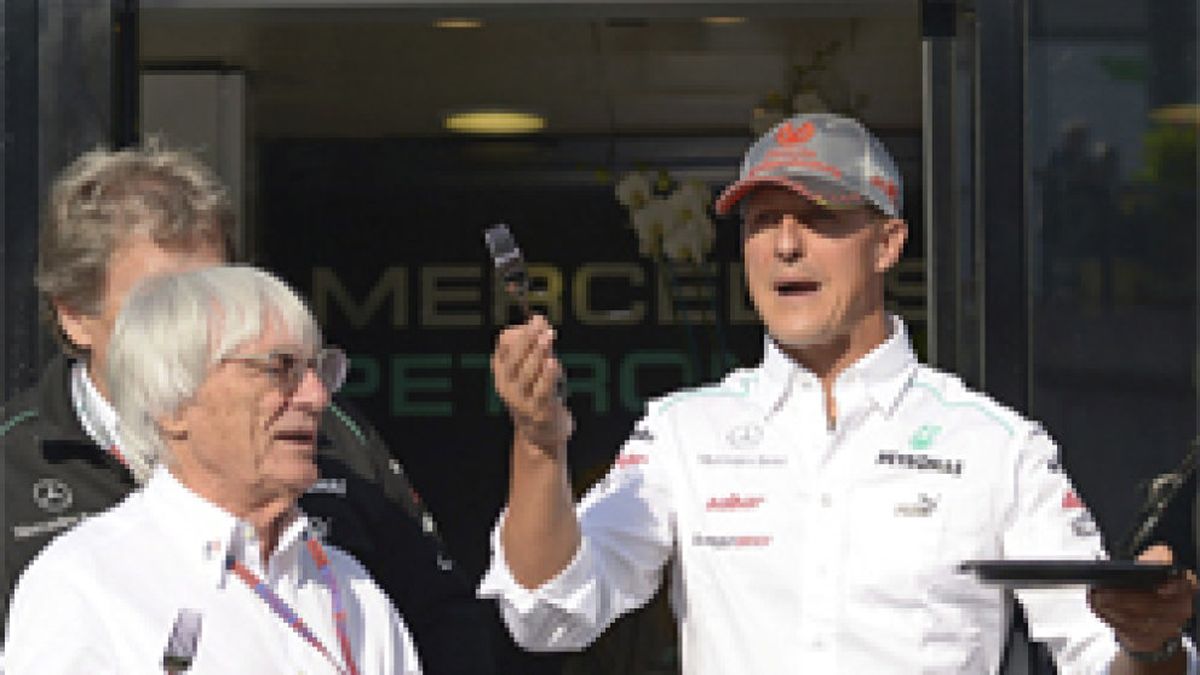 "Es una pena que Schumacher nos abandone", Ecclestone pone en apuros al 'Kaiser'