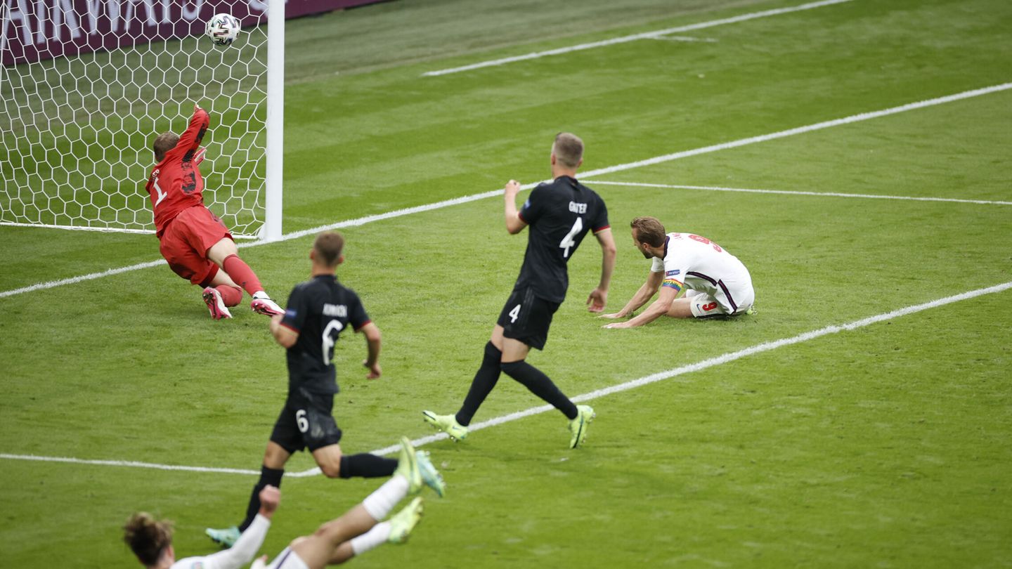 Imagen del segundo gol de Inglaterra. (Reuters)