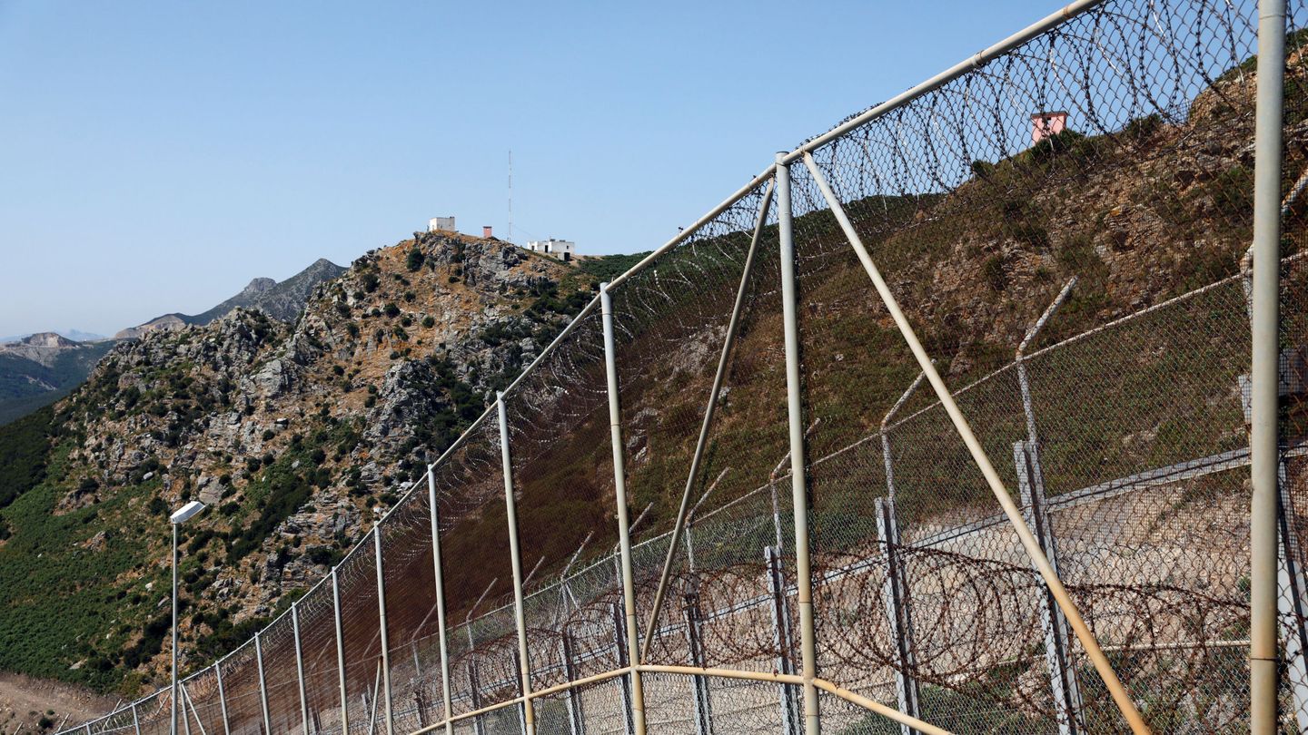 Valla fronteriza de Ceuta que separa España de Marruecos. (Reuters)