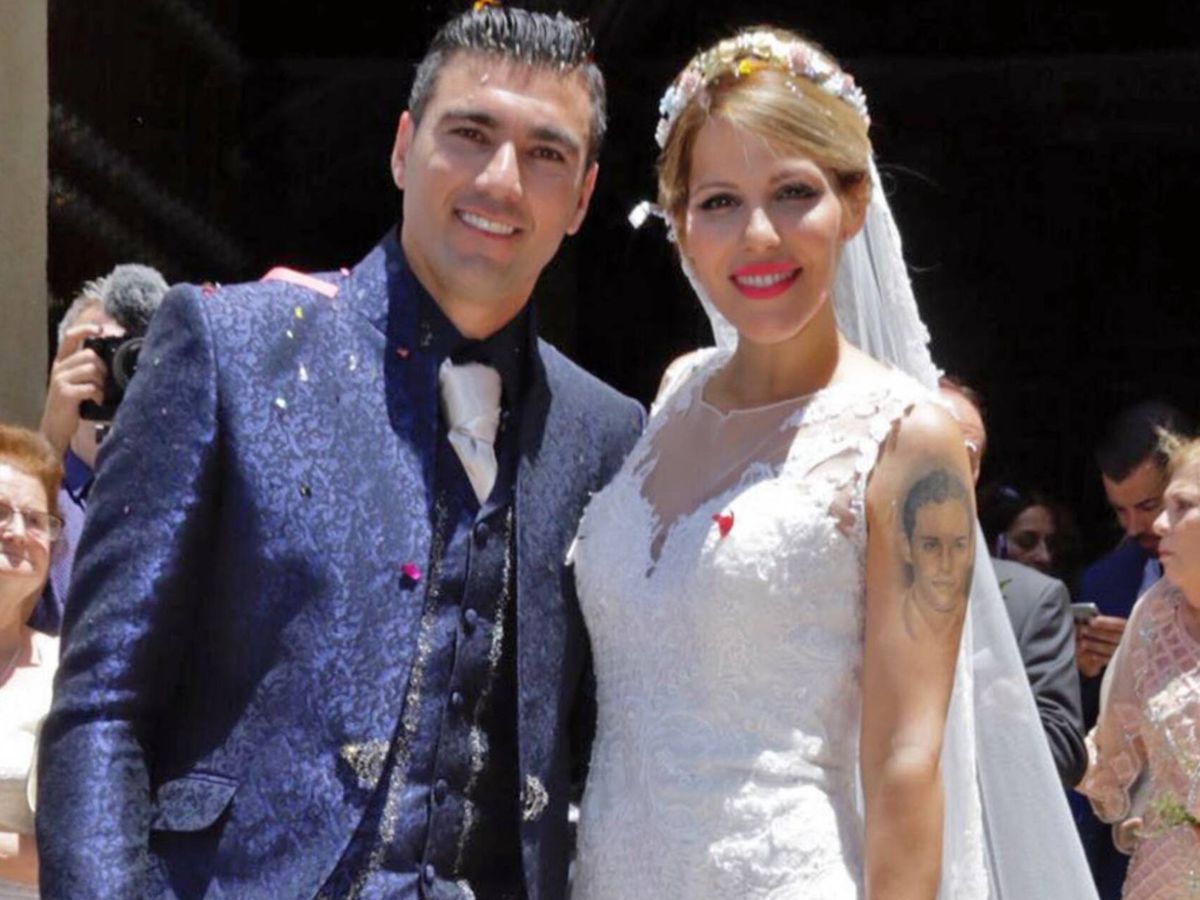 Foto: El futbolista José Antonio Reyes y Noelia López durante su boda en Sevilla en 2017. (Gtres)