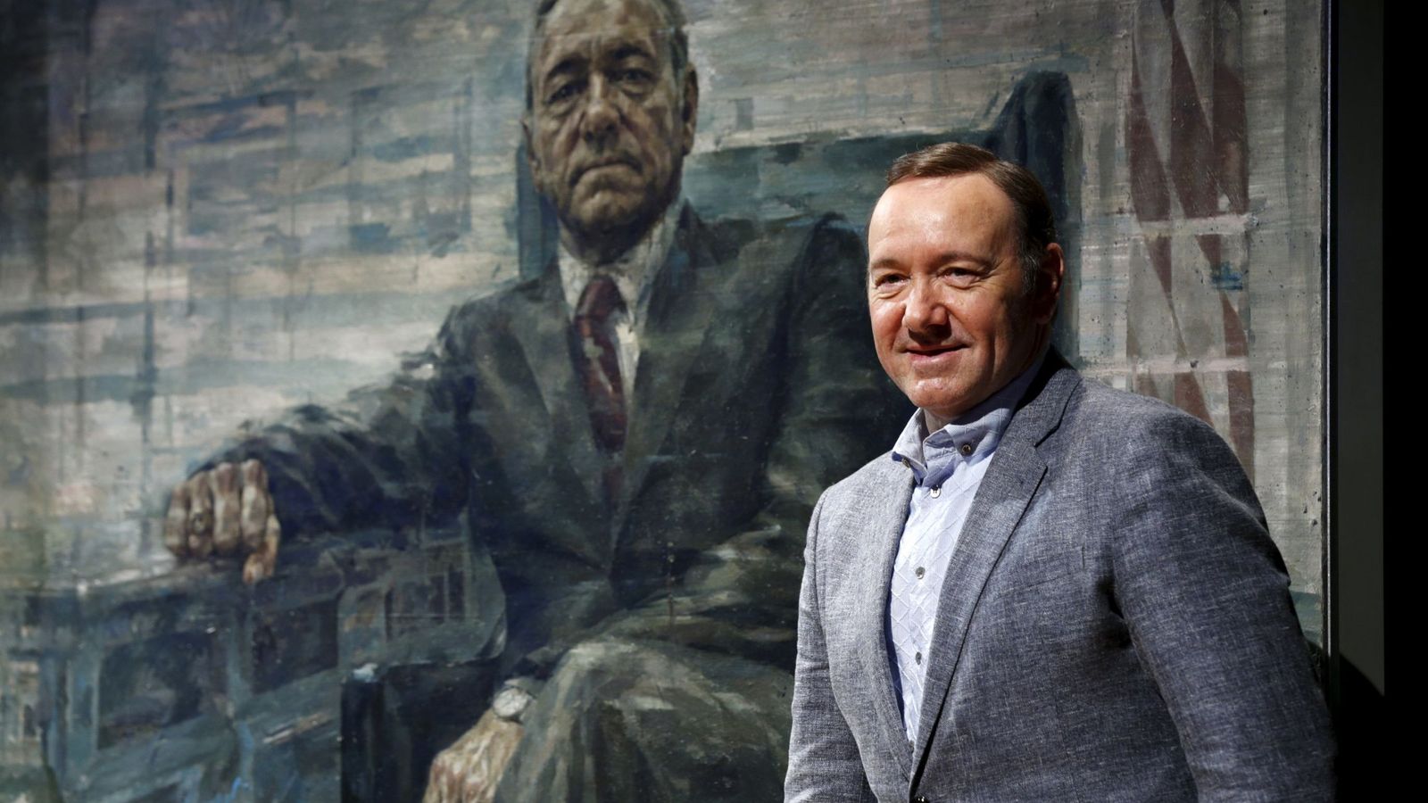Foto: Kevin Spacey posa ante un retrato de Francis Underwood, su personaje en 'House of Cards'. (Reuters)