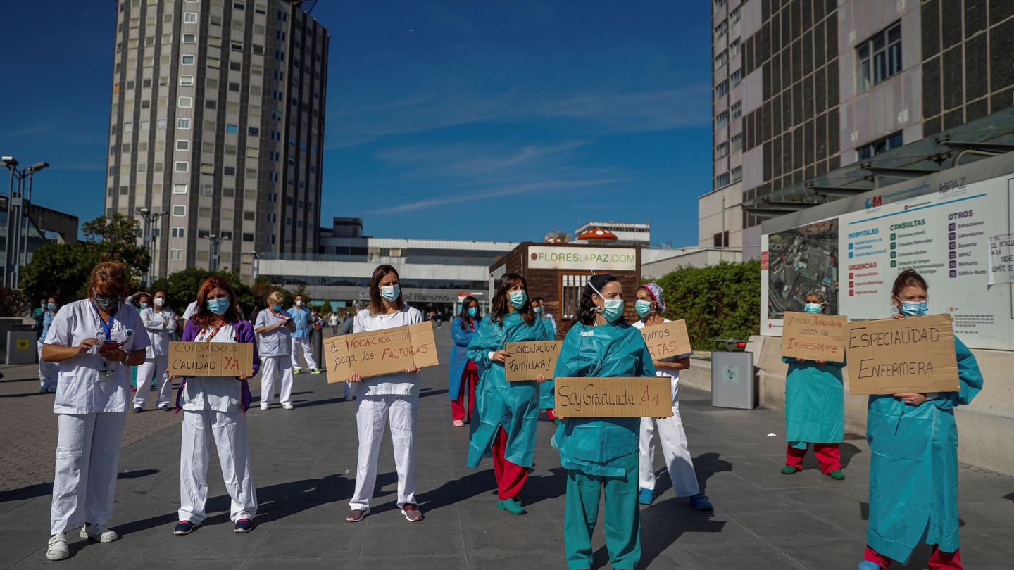Huelga de enfermeros en octubre, a las puertas de La Paz, Madrid. (EFE)