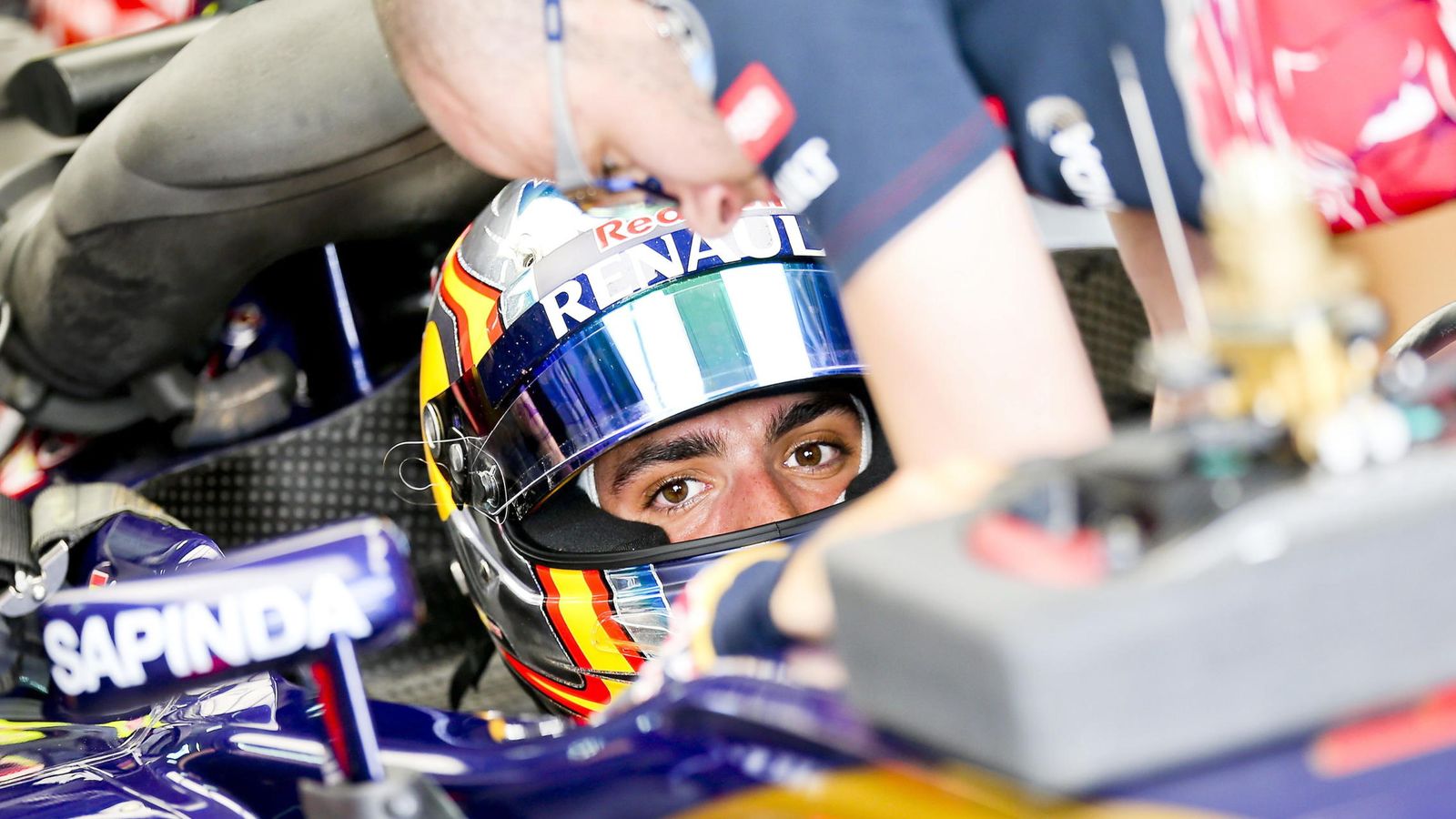 Foto: Carlos Sainz saldrá decimoquinto en la parrilla del Gran Premio de Malasia (EFE)