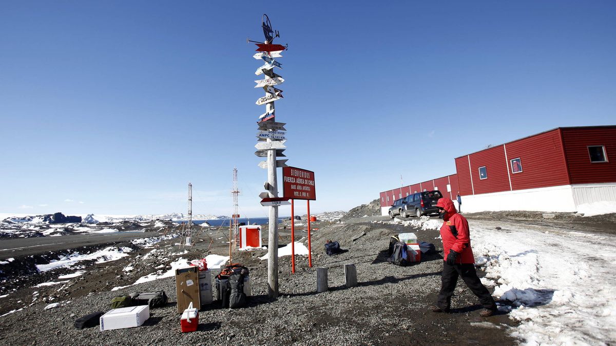 Desaparece un avión militar chileno rumbo a la Antártida con 38 personas a bordo