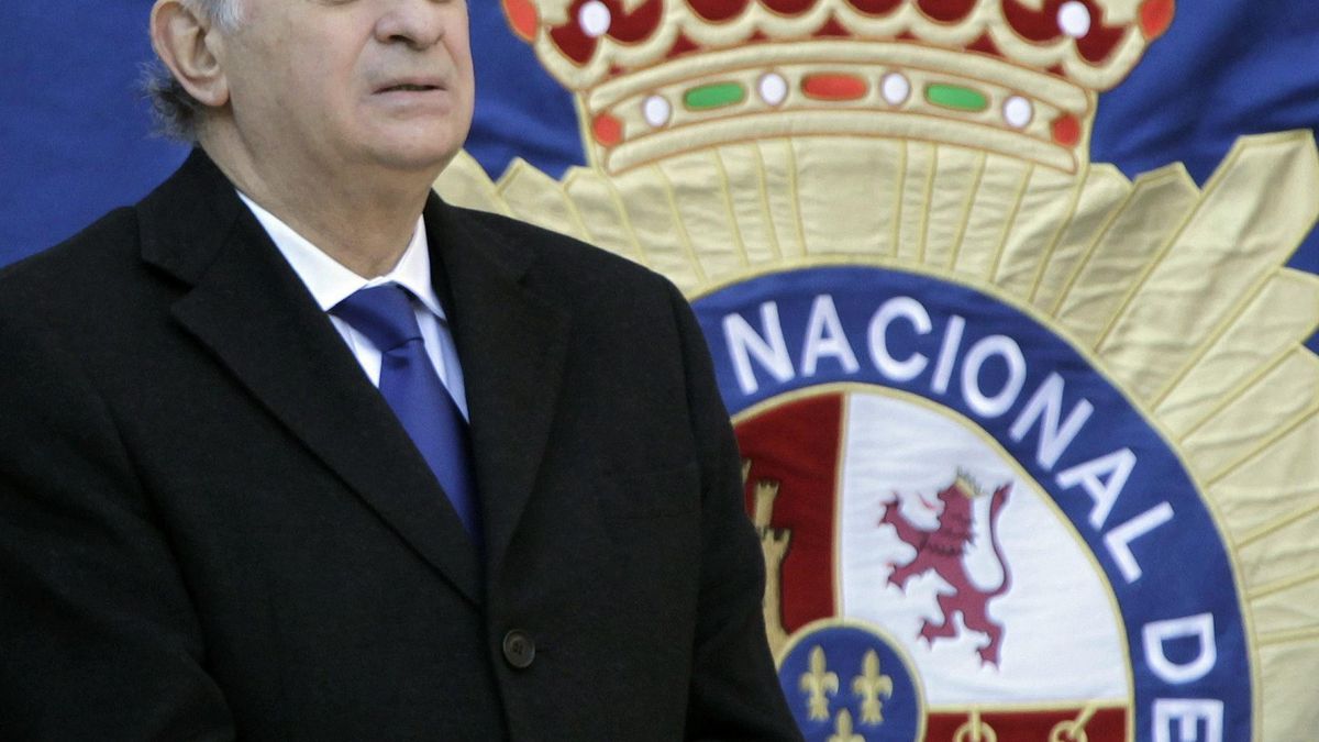 Varapalo contra Fernández Díaz: su ley de seguridad naufraga en el Consejo de Estado