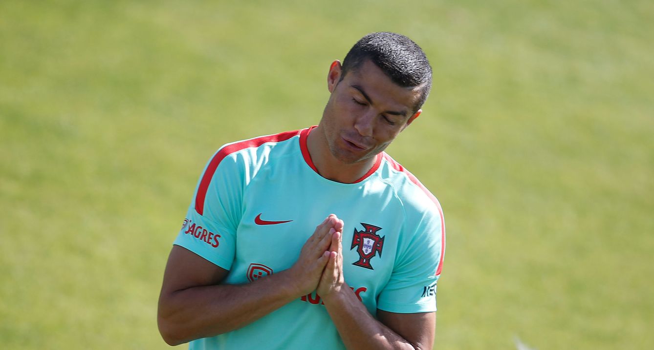 Cristiano Ronaldo entrenando con Portuga. (Reuters)
