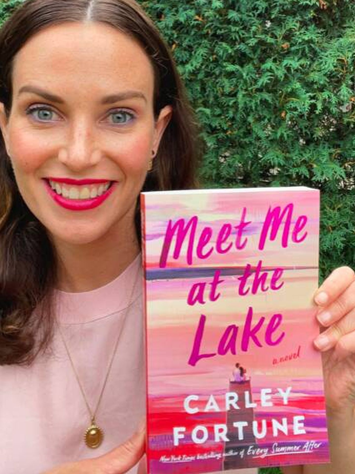 La autora del libro, Carley Fortune.(Twitter/@CarleyFortune)