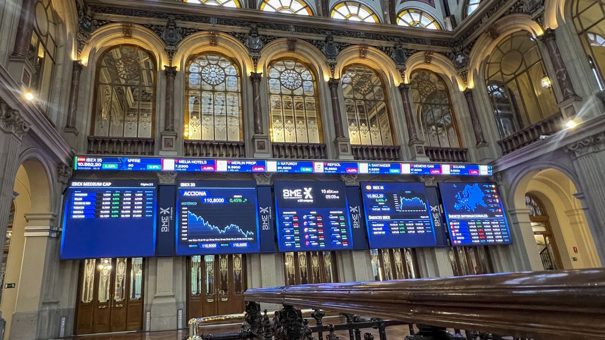 Bolsa e Ibex 35, en directo | Batacazo en Wall Street: cae un 1,5% tras el resultado de la banca de EEUU