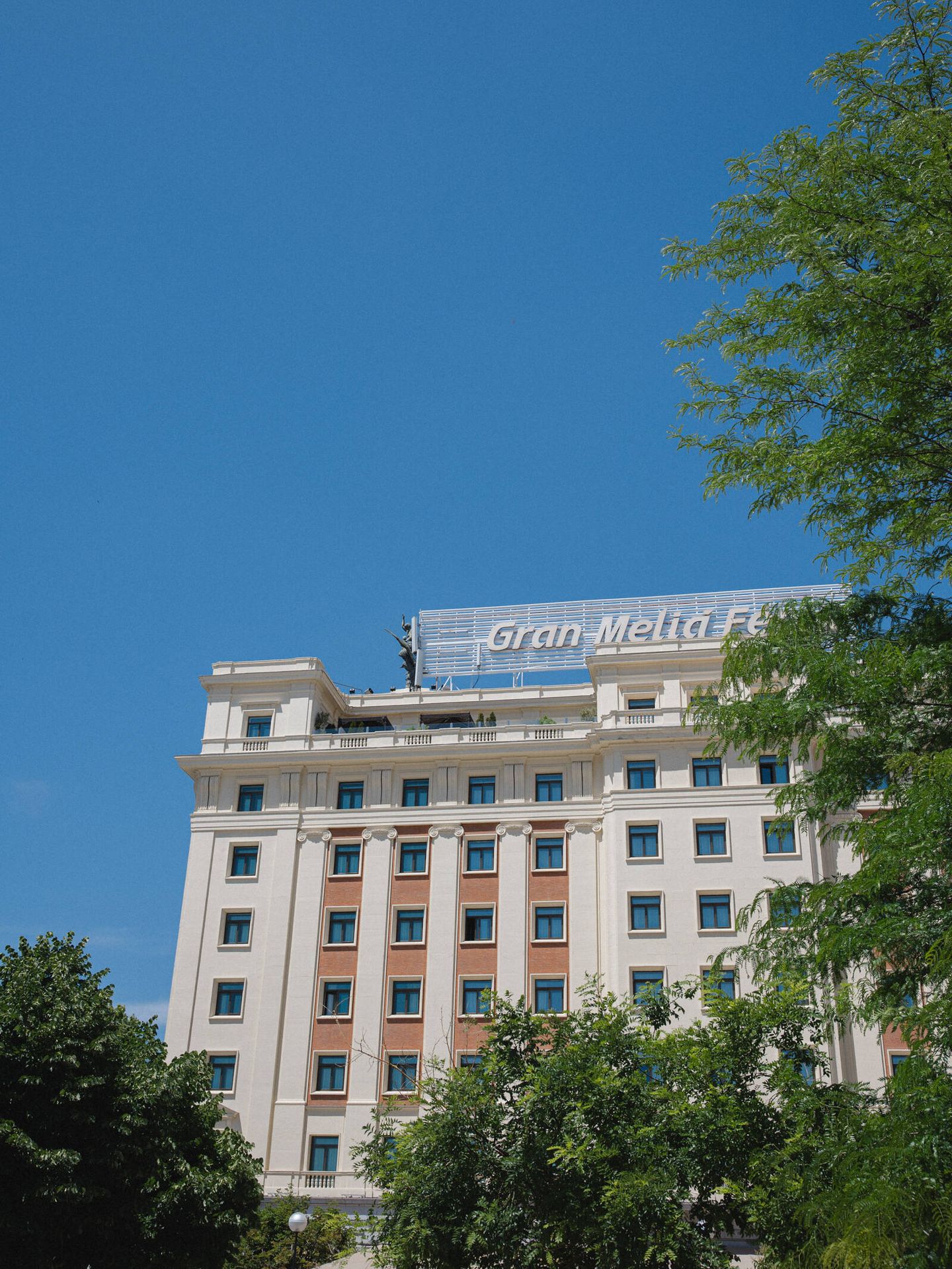 Fachada del Hotel Fénix Gran Meliá de Madrid. (D. G.)