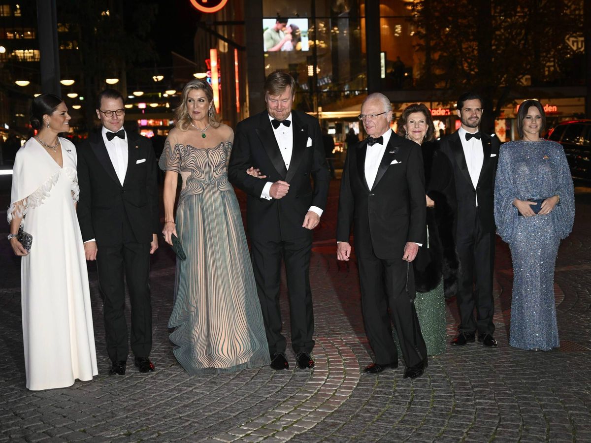 Foto: Máxima y Guillermo, con la familia real sueca. (Cordon Press)