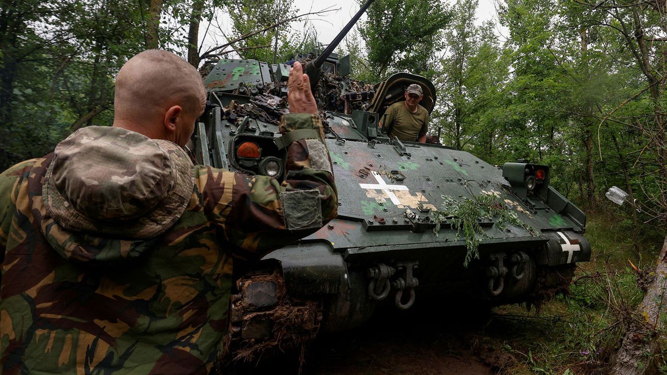 Foto: Un tanque de las tropas ucranianas en el frente (Reuters/Serhii Nuzhnenko)