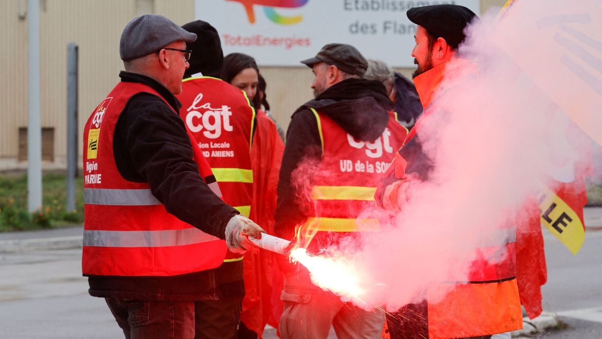 Las huelgas amenazan con bloquear Francia: ¿preludio de un otoño caliente para Macron?