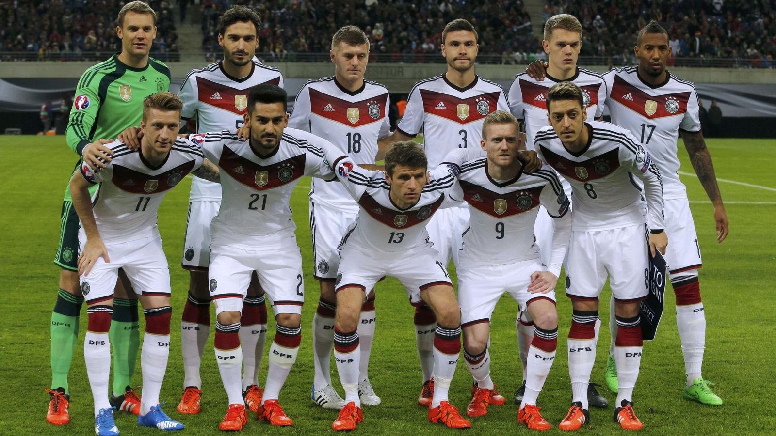 Foto: Germany players pose for team photo prior to Euro 2016 qualification soccer match against Georgia in Leipzig