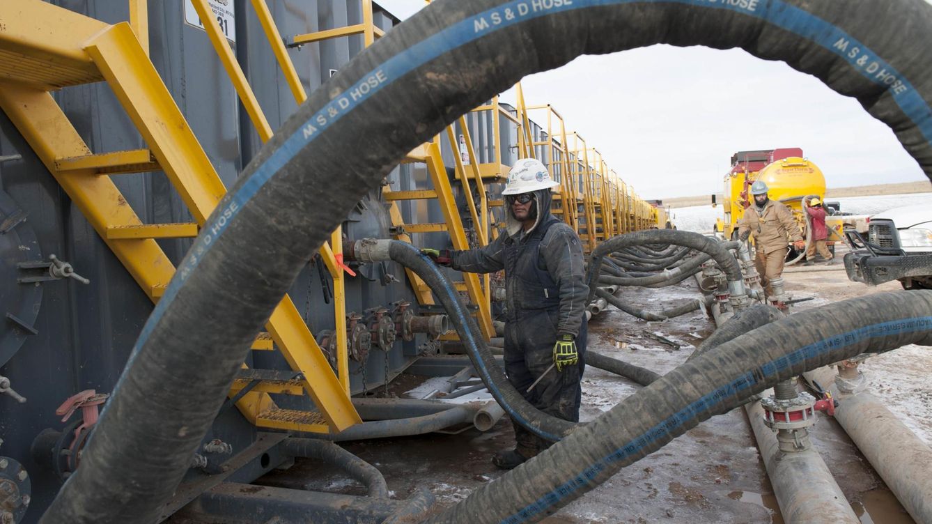 Foto: Imagen de archivo de una estación de 'fracking' en Dakota del Norte, en EEUU (Reuters)