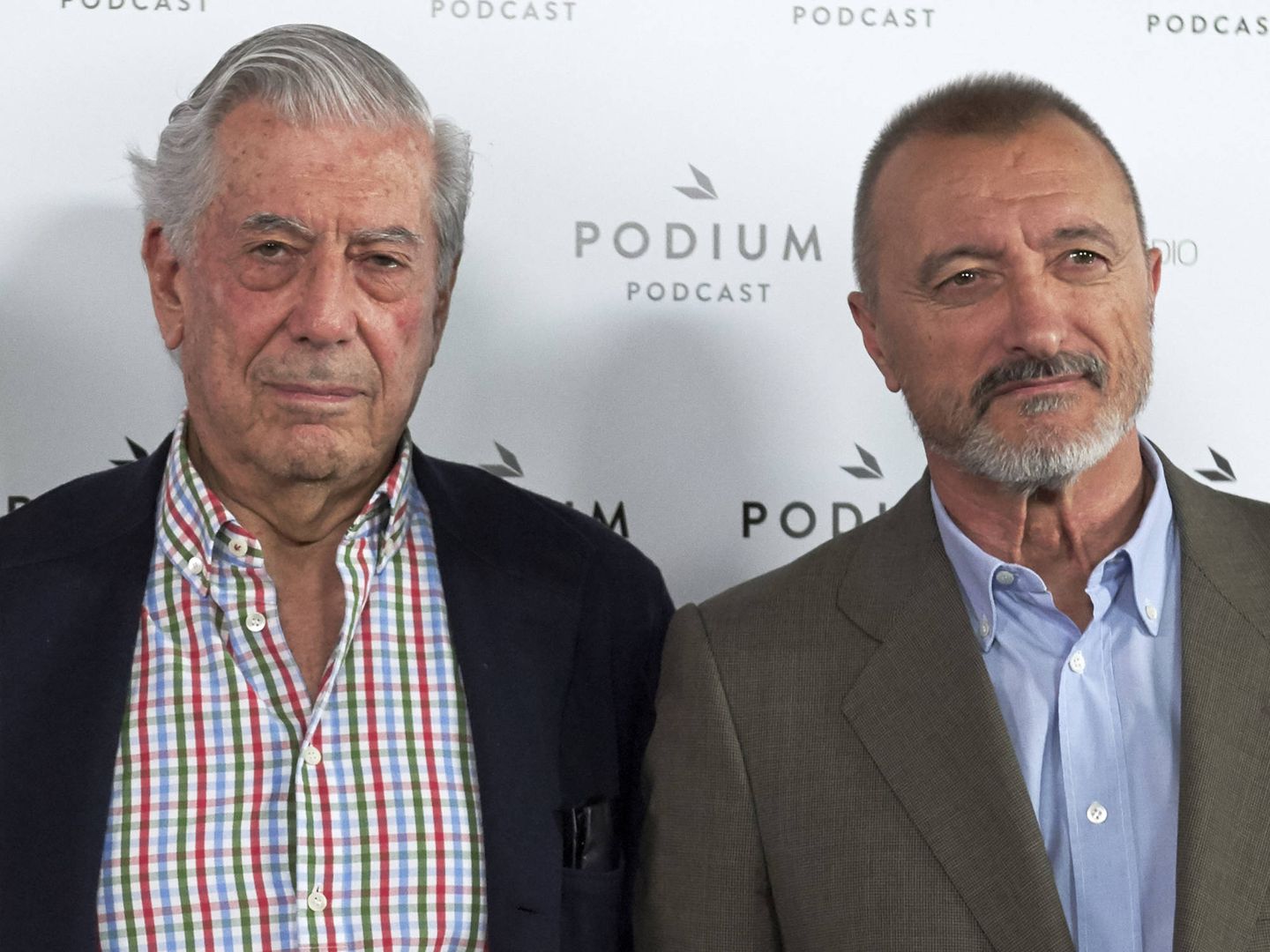  Mario Vargas Llosa y Arturo Pérez-Reverte. (Getty)