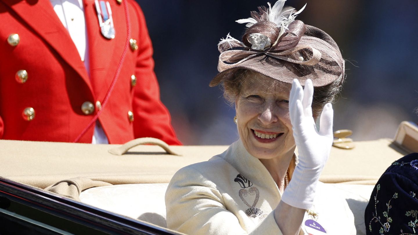 La princesa Ana, en la procesión real de Ascot. (Reuters/Sibley)