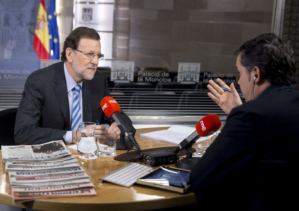 Foto: El presidente del Gobierno, Mariano Rajoy, durante la entrevista (Efe)