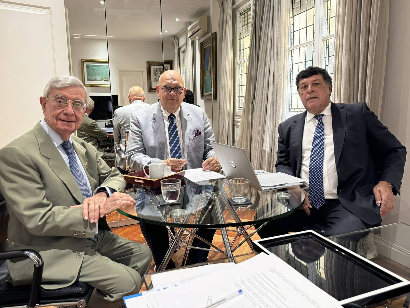 Rafael Ansón, Maciej Dobrzyniecki y Carlos Fontão, tras la reunión de este martes. (Cedida)