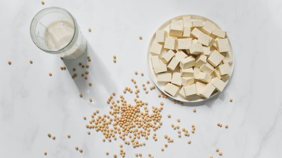 Por qué el consumo de tofu, 'tempeh' y seitán no solo es recomendable para vegetarianos