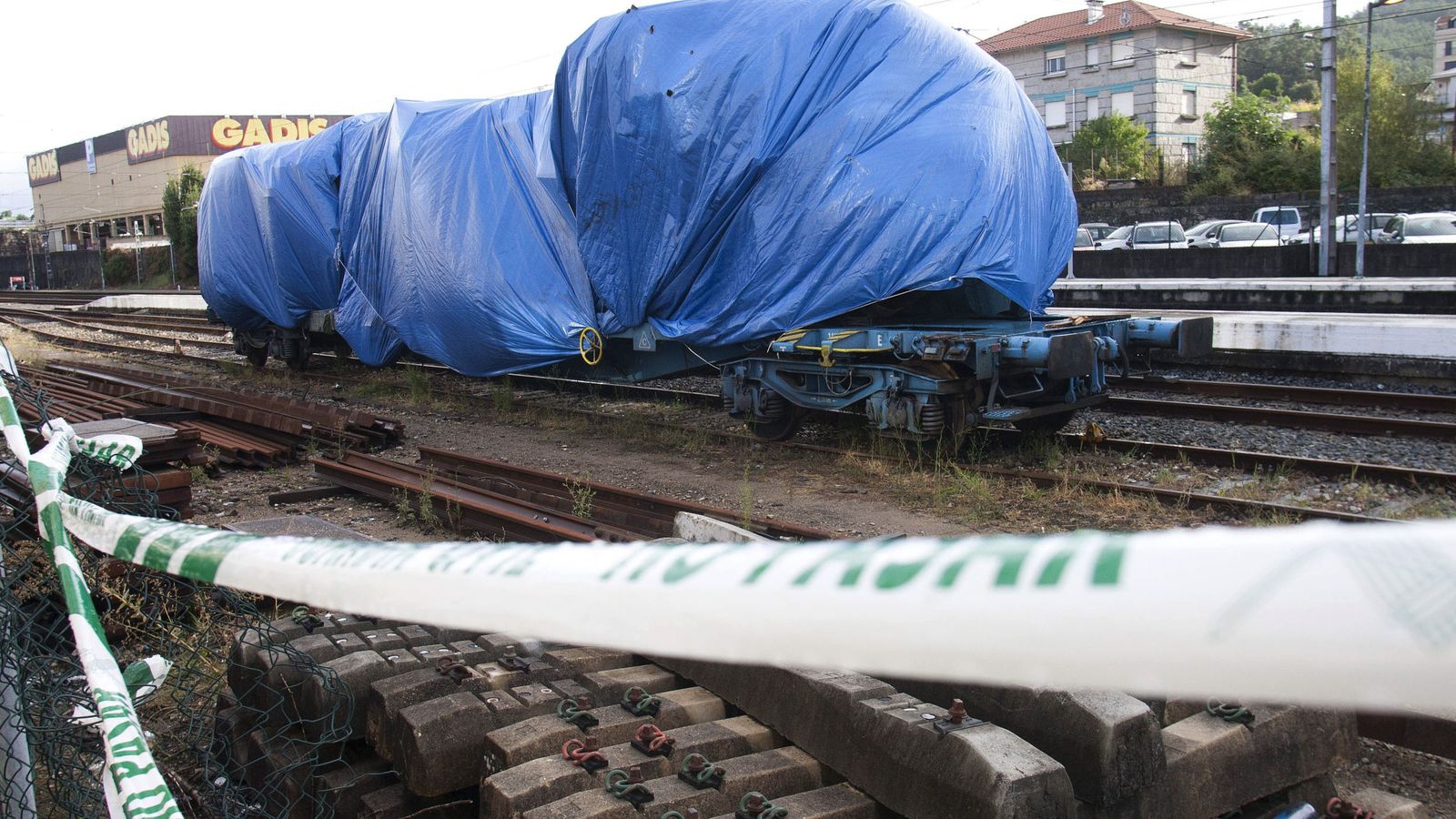 Foto: La máquina del tren siniestrado en el accidente ferroviario en O Porriño. (EFE)