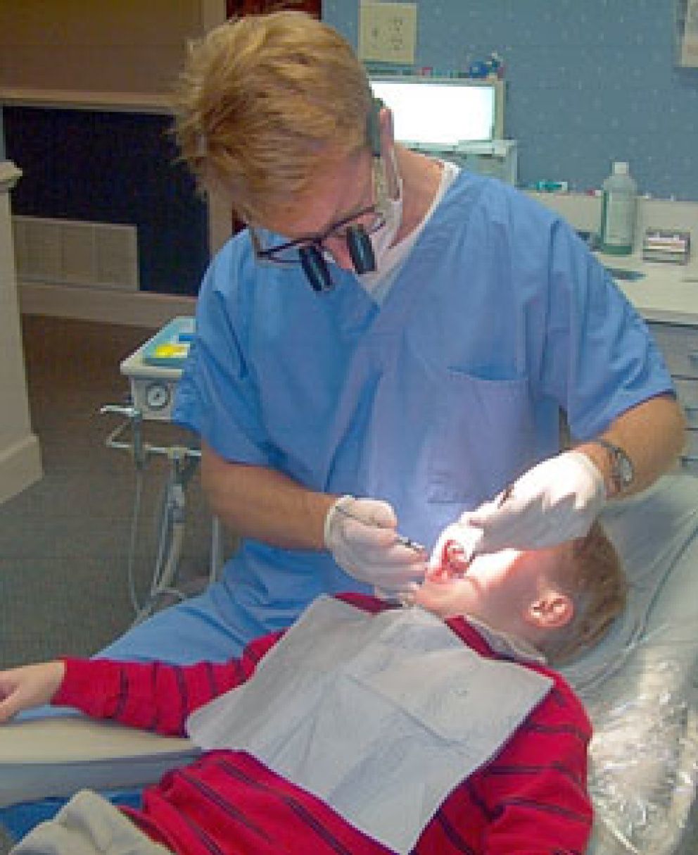 Foto: Sanidad anuncia que los niños de entre 7 y 15 años podrán ir gratis al dentista