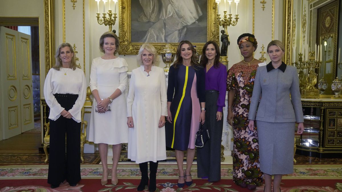 Tres reinas, una princesa y una condesa, en Buckingham: Camila, anfitriona de la cumbre royal