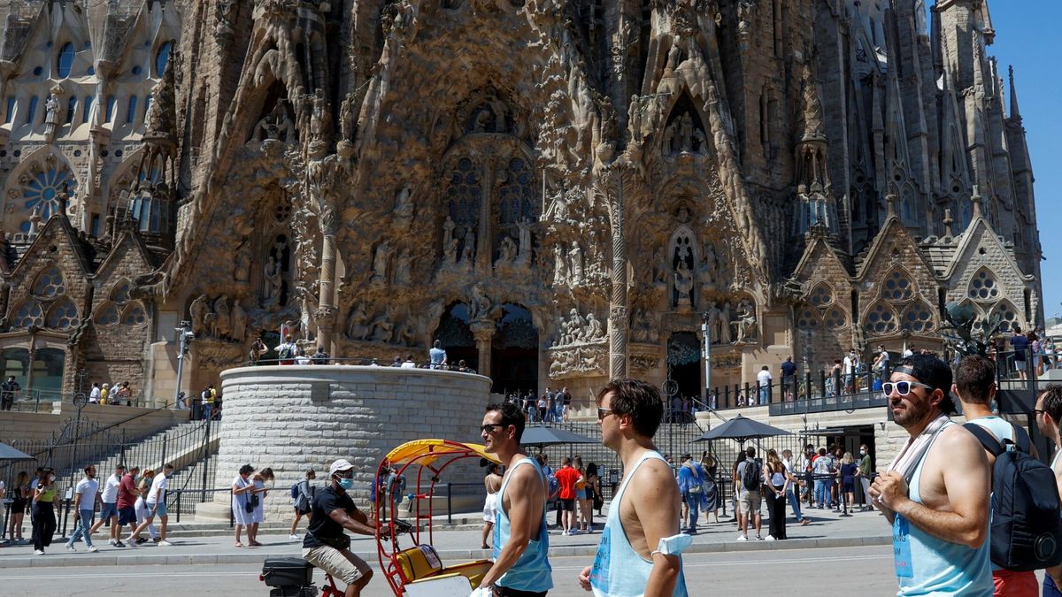 Cataluña permite bajas telemáticas por covid para descongestionar la atención primaria