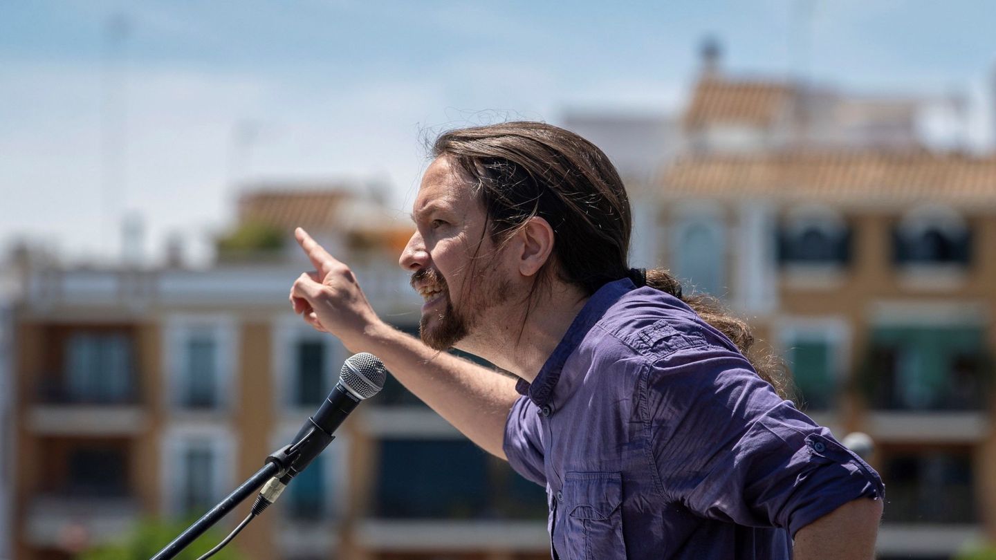 El secretario general de Podemos, Pablo Iglesias, interviene en un acto de campaña. (EFE) 