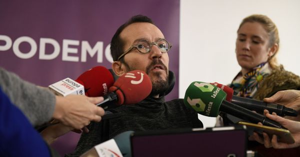 Foto: El secretario de Organización de Podemos, Pablo Echenique, en la reunión del comité de campaña. (EFE)