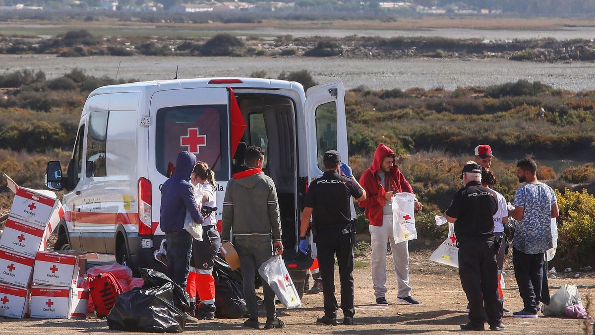 Cuatro migrantes mueren en una patera al llegar a las playas de Cádiz