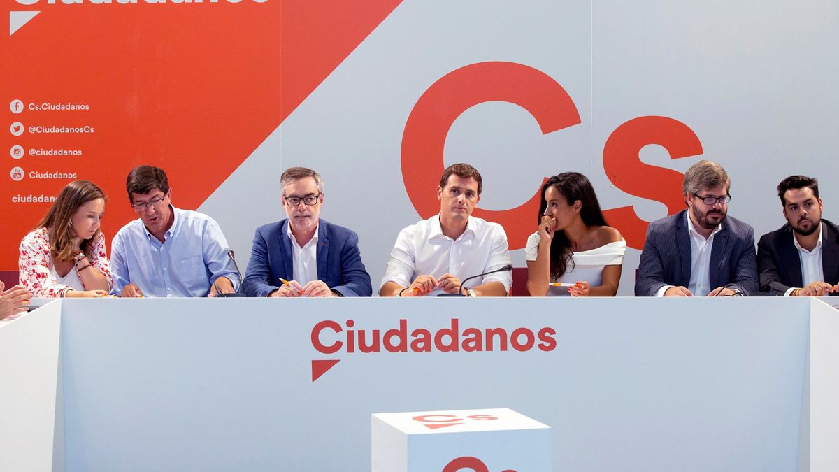 Cs saca su músculo nacional en Andalucía para escenificar la orfandad de sus rivales