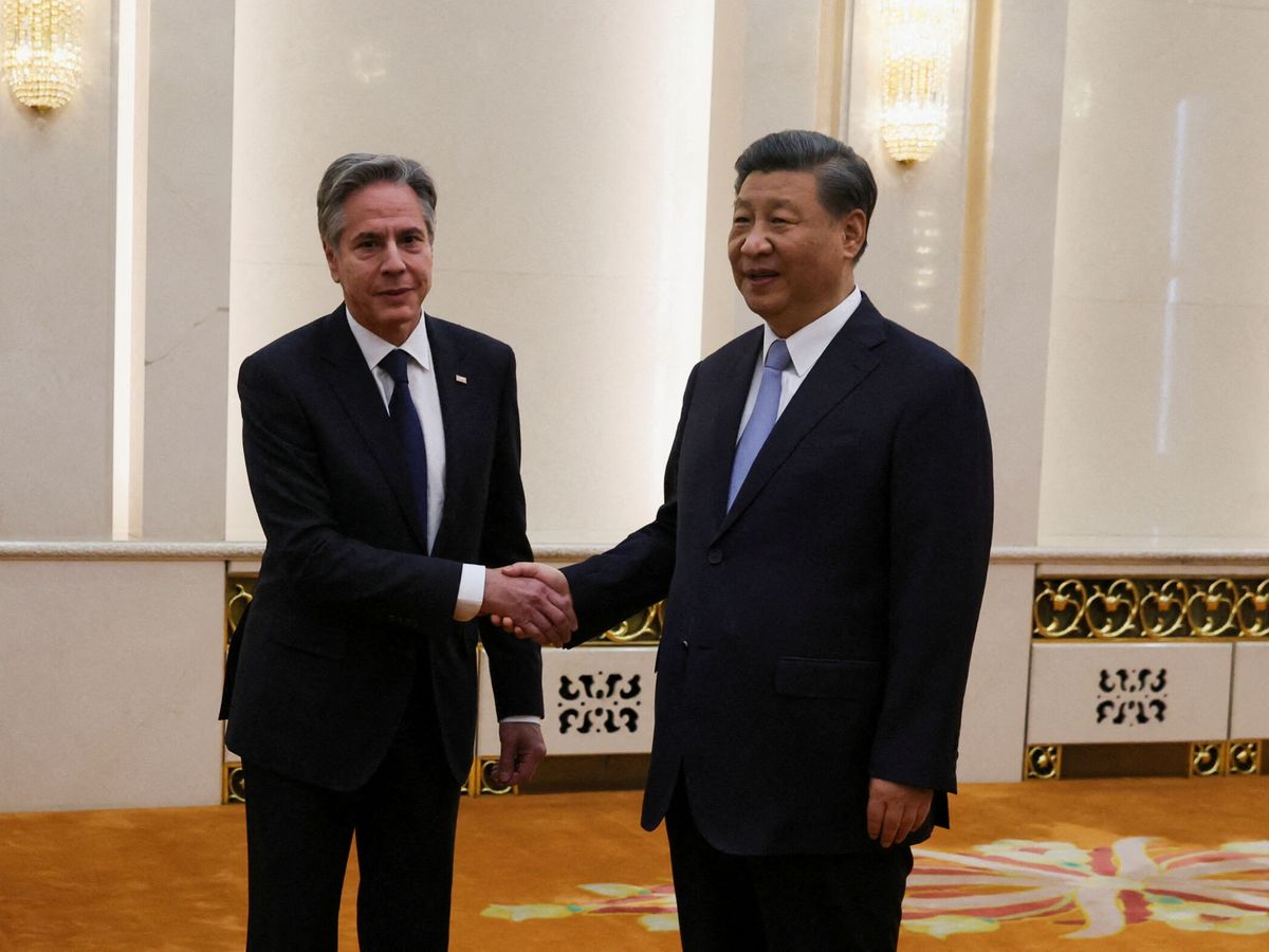 Foto: El secretario de Estado de EEUU, Antony Blinken, y el presidente chino, Xi Jinping. (Reuters/Leah Millis)