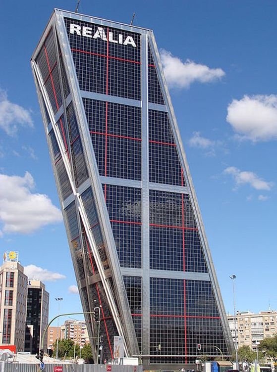 Foto: Imagen de la Torre KIO de Realia.