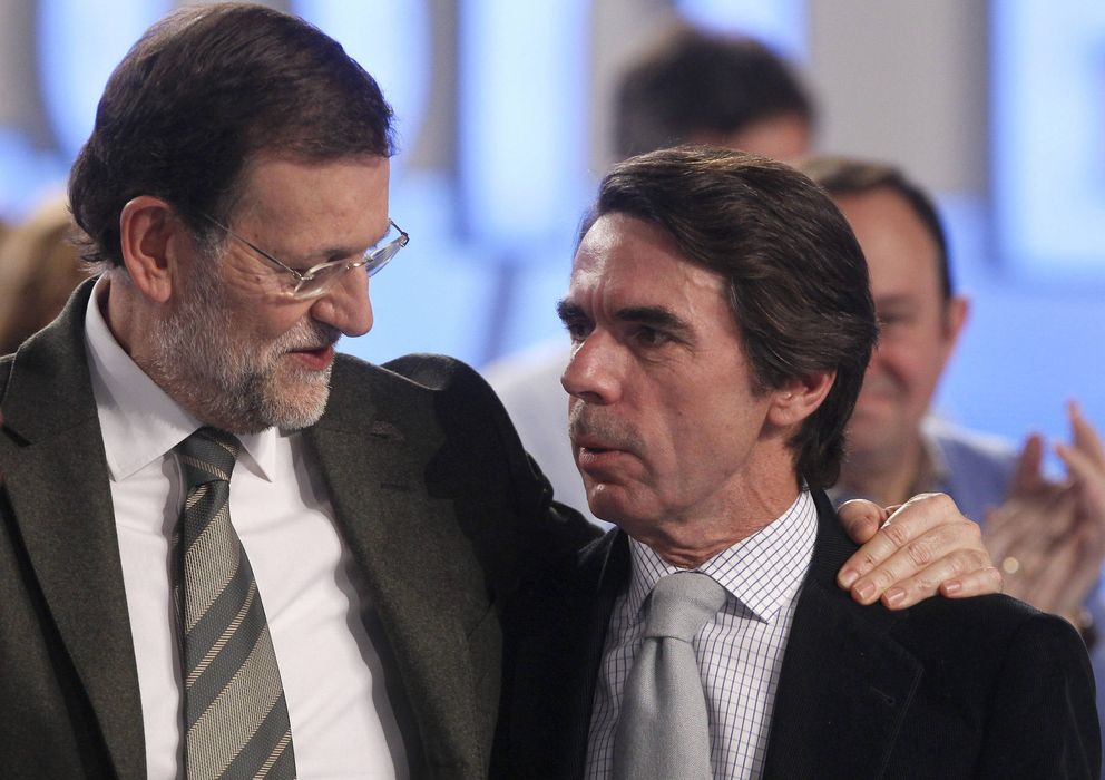Foto: Mariano Rajoy y José María Aznar (EFE)