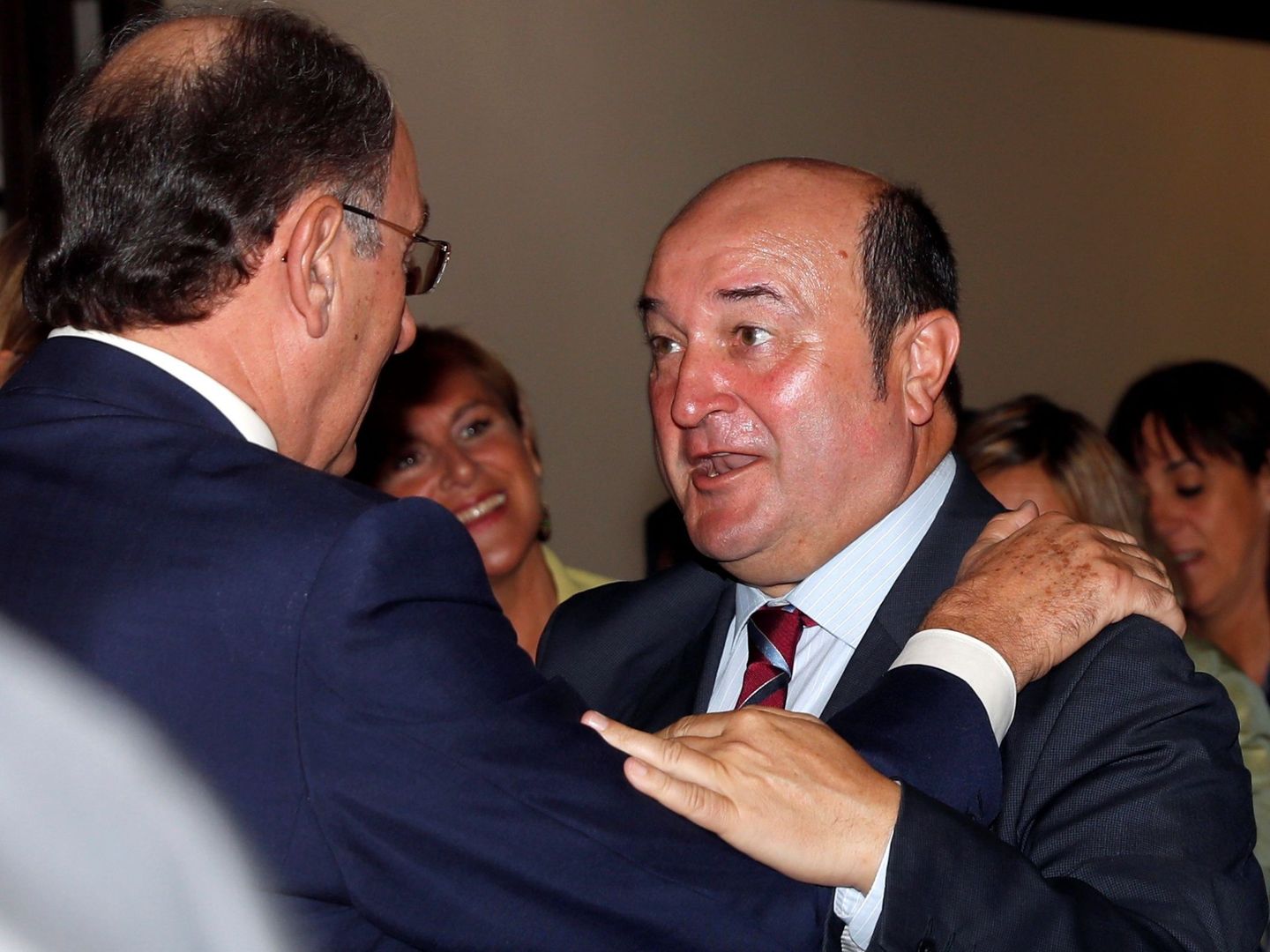 El presidente del PNV, Andoni Ortuzar (d), y el de Iberdrola, Ignacio Sánchez Galán (i), en 2019. (EFE/Luis Tejido)