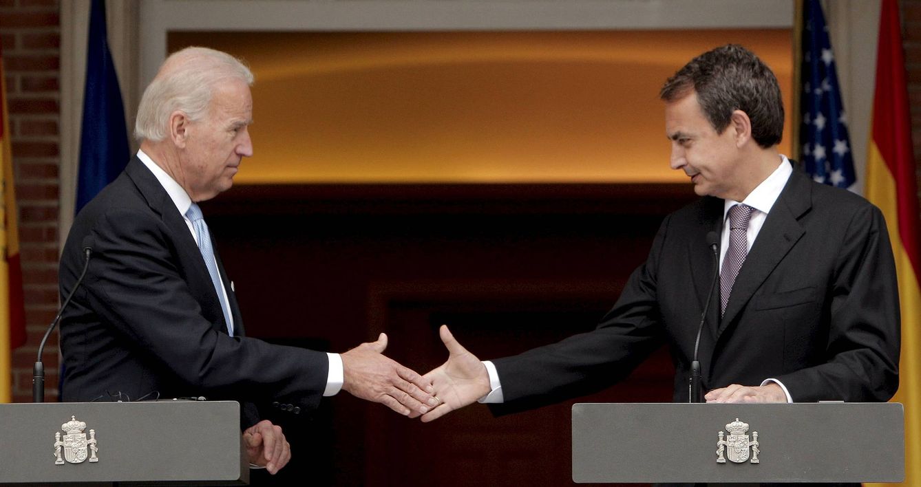 El entonces vicepresidente estadounidense, Joe Biden, y el entonces presidente del Gobierno español, José Luis Rodríguez Zapatero, durante la visita del primero a España. (EFE)
