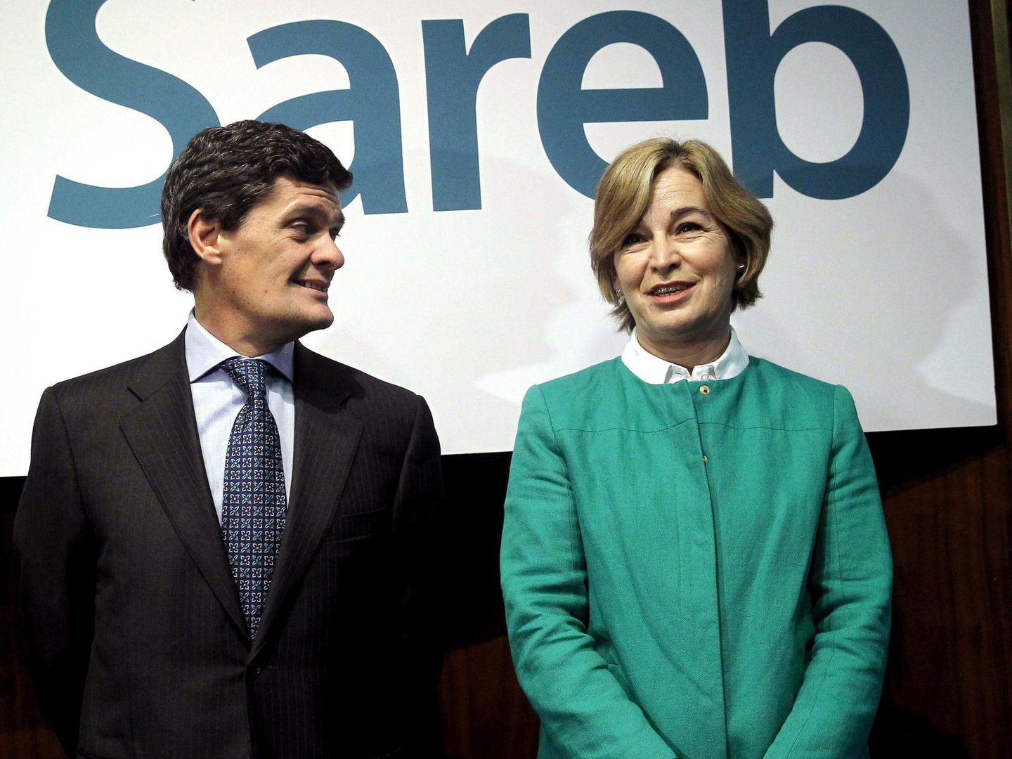 Dos de los últimos presidentes de Sareb: Jaime Echegoyen y Belén Romana. (EFE/Chema Moya)